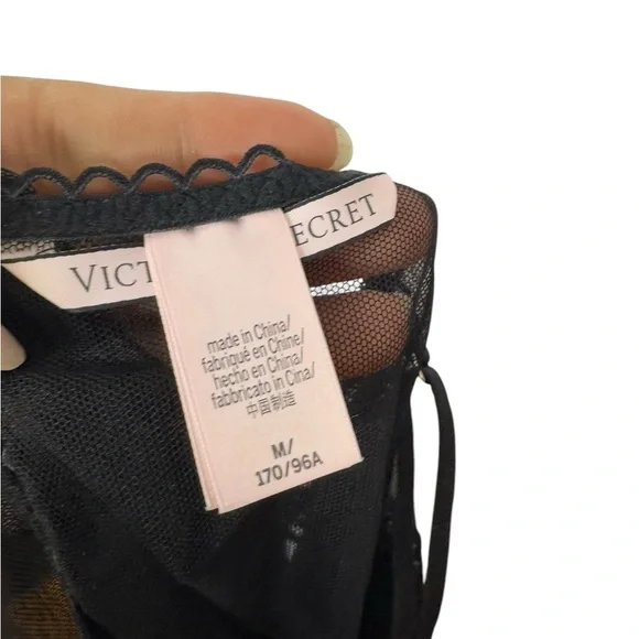 Victoria’s Secret Black Lace and Mesh Teddy size M - Picture 4 of 4